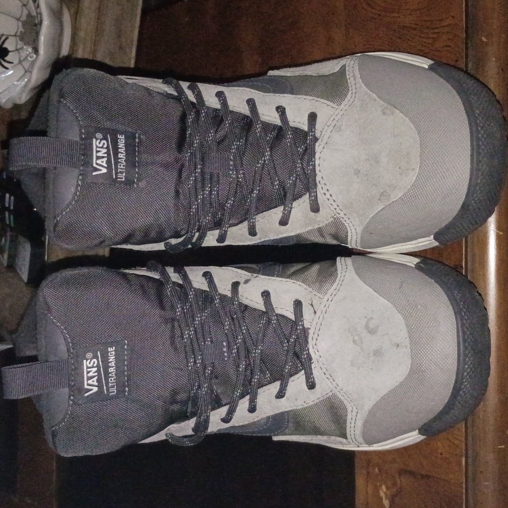 Vans Ultrarange Gray and Black Sneakers